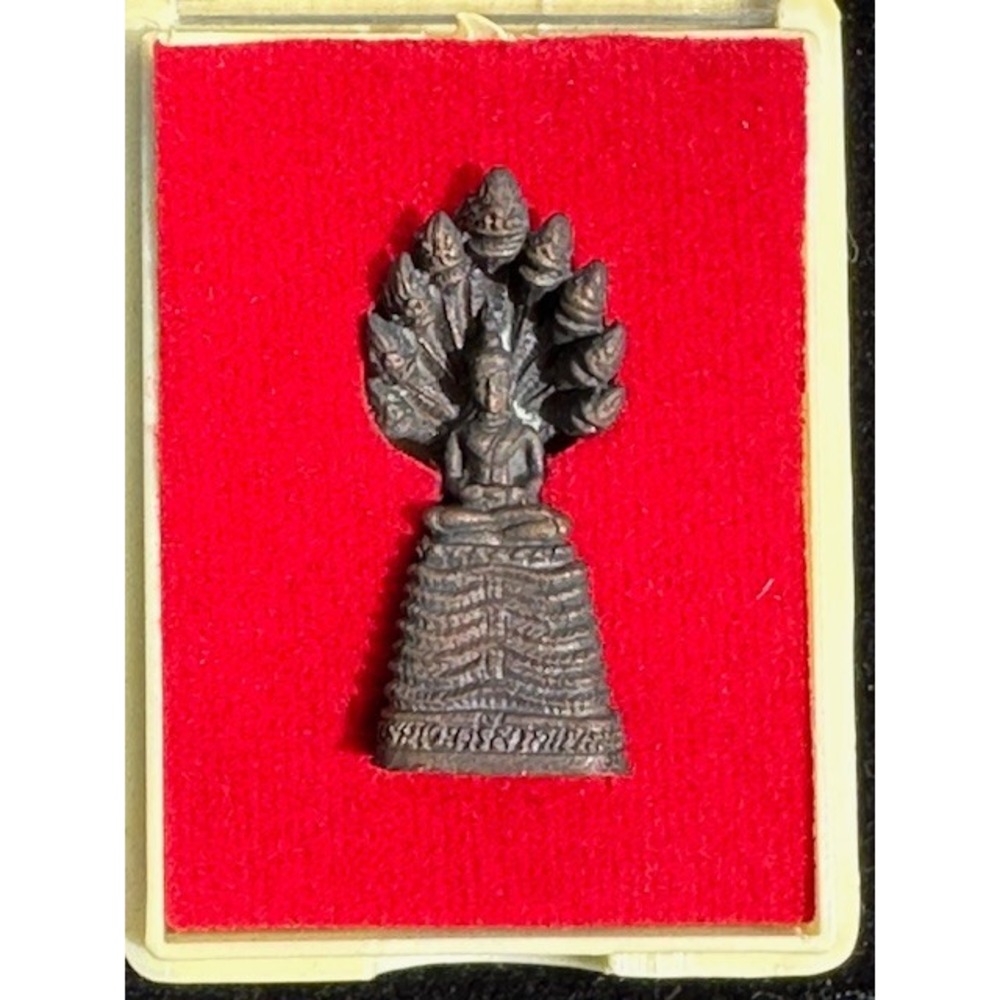 Thai Amulet : พระศรีสากะยะมุนีสิริปัญญาทศพลญาณ รุ่น 11 วัดป่าใหม่ อุดรธานี‎ 2555 - Picture 4 of 6